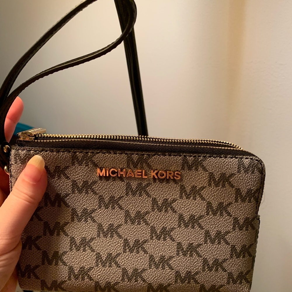 NWT Michael Kors double zip wristlet!